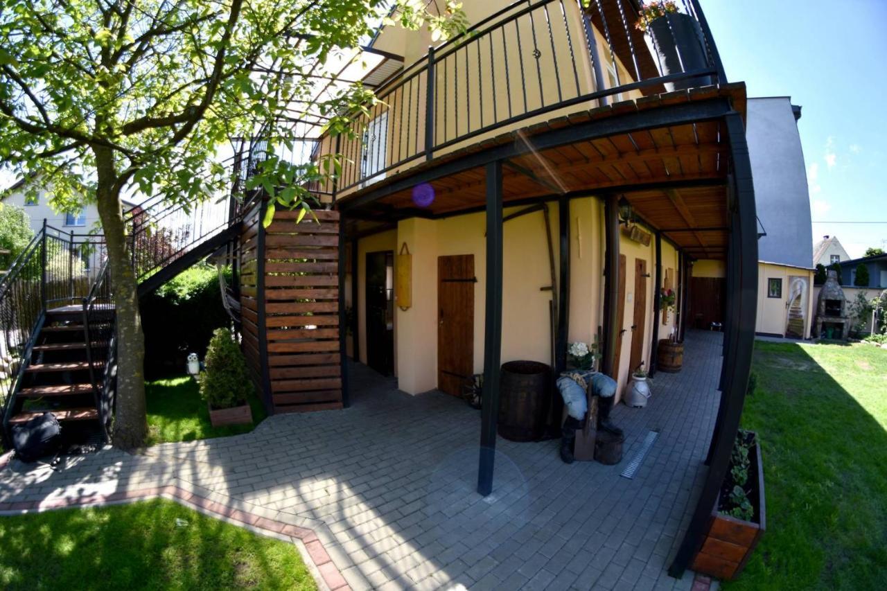Pokoje Goscinne Ewela Łeba Exterior foto